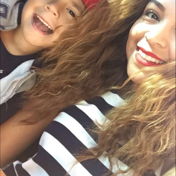 Meet your Posher, Rocio - Picture 1 of 1